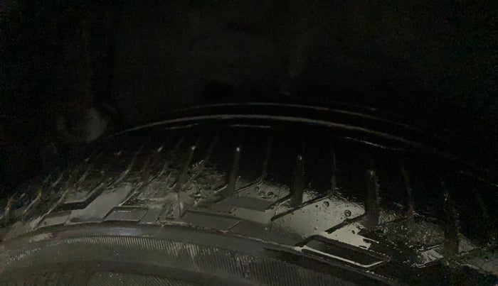 2014 Toyota Corolla Altis G PETROL, Petrol, Manual, 53,229 km, Left Rear Tyre Tread