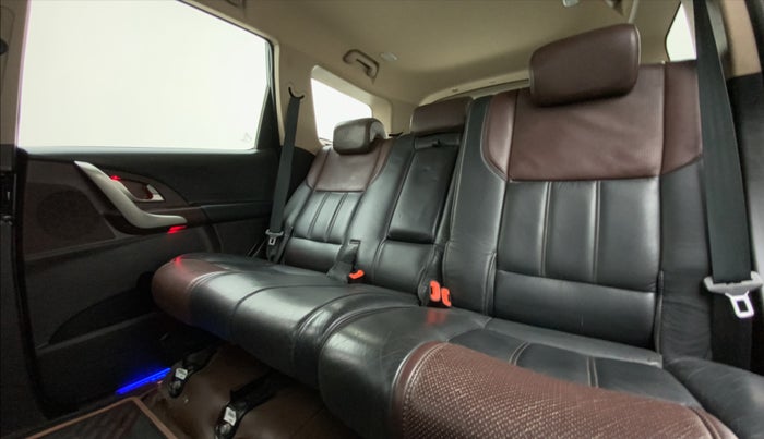 2013 Mahindra XUV500 W8 FWD, Diesel, Manual, 90,942 km, Reclining Back Row Seats