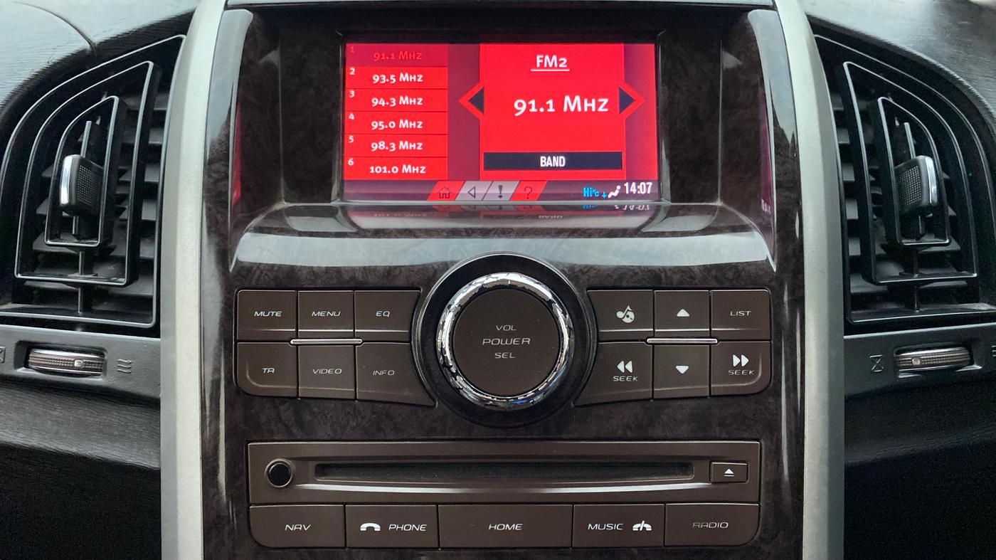 2013 Mahindra XUV500 W8 FWD, Diesel, Manual, 90,942 km, Infotainment System