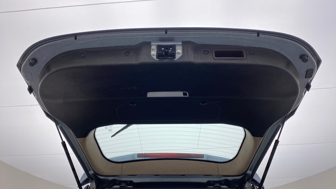 2013 Mahindra XUV500 W8 FWD, Diesel, Manual, 90,942 km, Boot Door Open