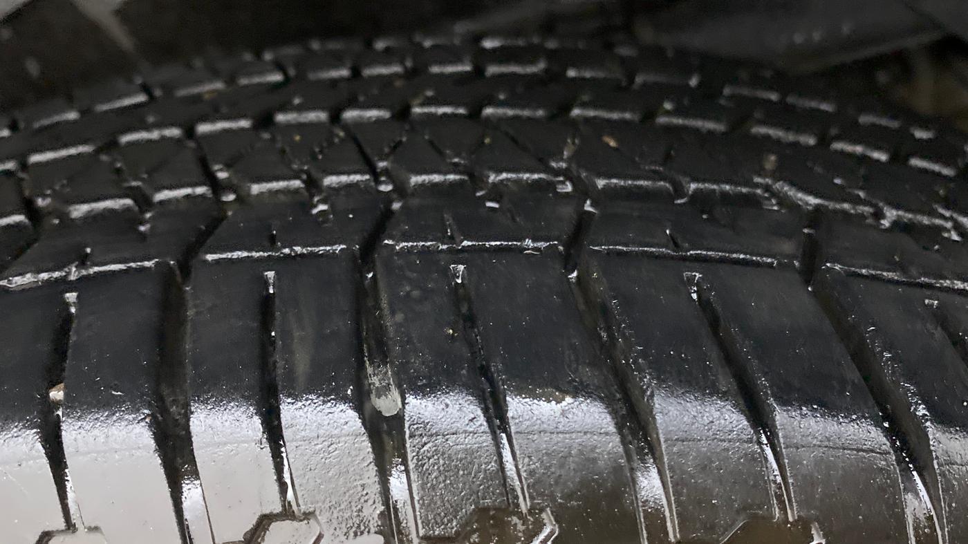 2013 Mahindra XUV500 W8 FWD, Diesel, Manual, 90,942 km, Left Rear Tyre Tread