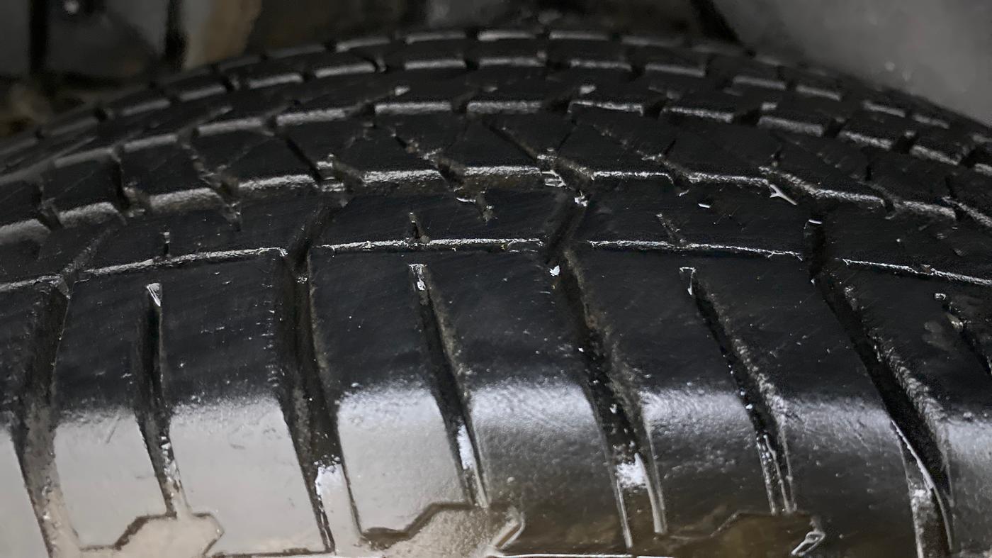 2013 Mahindra XUV500 W8 FWD, Diesel, Manual, 90,942 km, Right Rear Tyre Tread