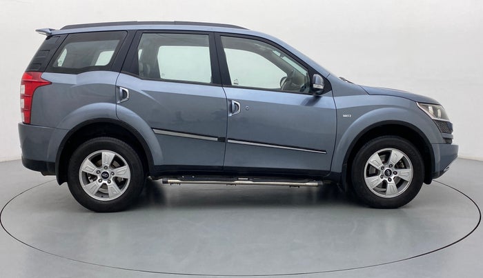 2013 Mahindra XUV500 W8 FWD, Diesel, Manual, 90,942 km, Right Side View
