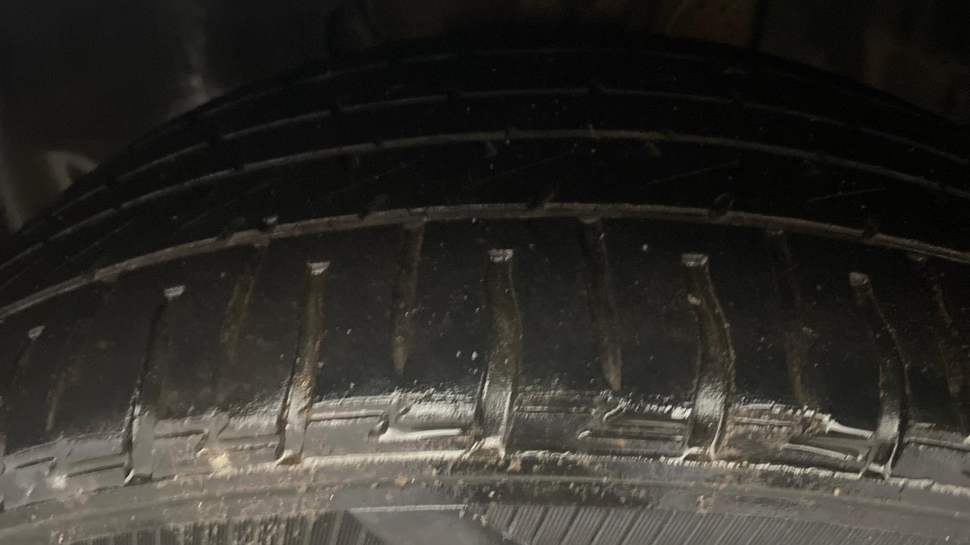 2021 Tata ALTROZ XZ PETROL, Petrol, Manual, 26,989 km, Left Front Tyre Tread