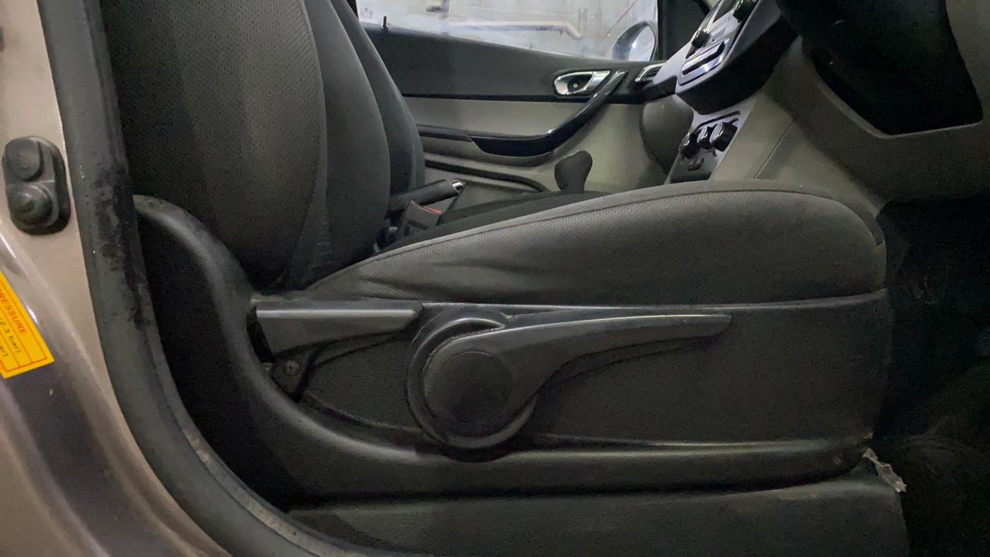 2018 Tata Tiago XZ PETROL, Petrol, Manual, 87,505 km, Driver Side Adjustment Panel