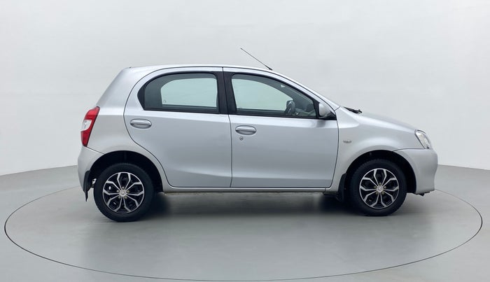 2012 Toyota Etios Liva GD, Diesel, Manual, 1,59,864 km, Right Side