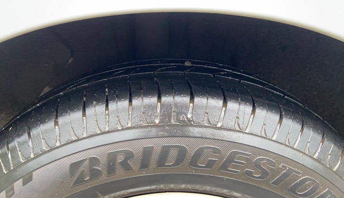 2015 Hyundai Elite i20 SPORTZ 1.2, CNG, Manual, 80,669 km, Right Rear Tyre Tread