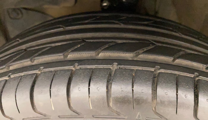 2012 Honda City 1.5L I-VTEC S MT, Petrol, Manual, 1,17,766 km, Left Front Tyre Tread