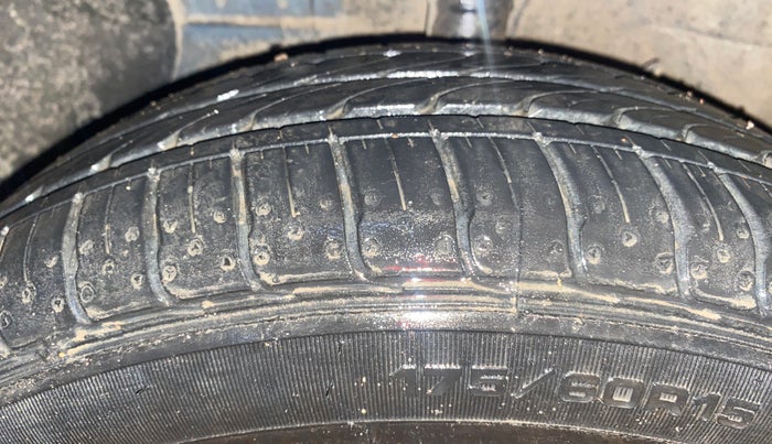 2022 Hyundai AURA SX 1.2 CNG, CNG, Manual, 25,033 km, Left Front Tyre Tread