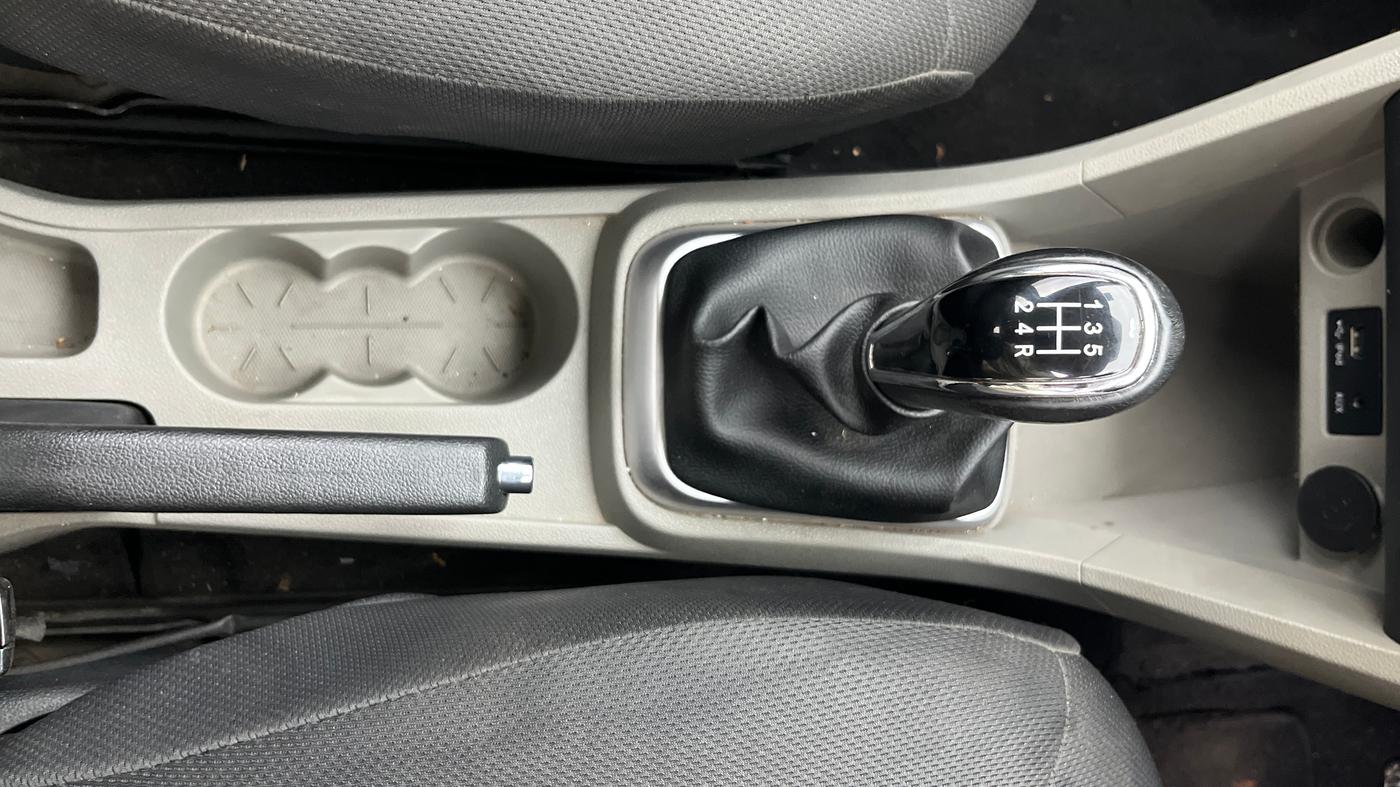 2016 Tata Tiago XZ PETROL, Petrol, Manual, 40,629 km, Gear Lever