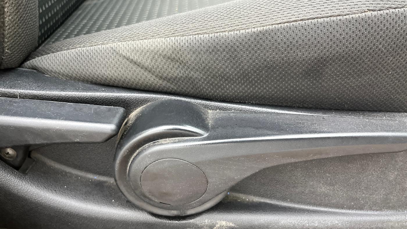 2016 Tata Tiago XZ PETROL, Petrol, Manual, 40,629 km, Driver Side Adjustment Panel