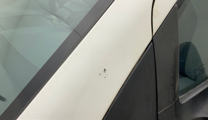 2010 Maruti Ritz LXI, Petrol, Manual, 50,387 km, Left A pillar - Minor scratches