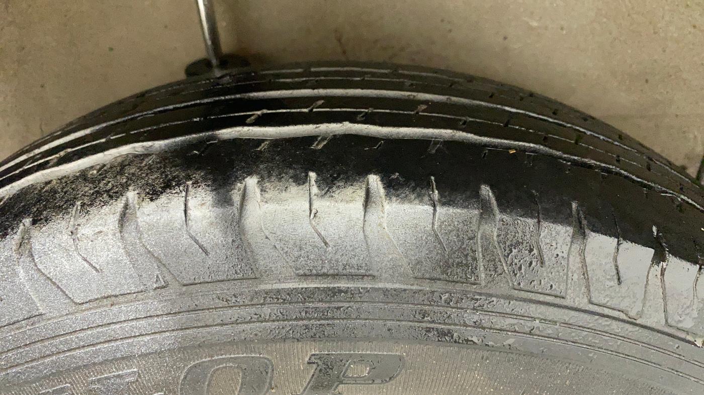 2010 Maruti Ritz LXI, Petrol, Manual, 50,387 km, Right Rear Tyre Tread