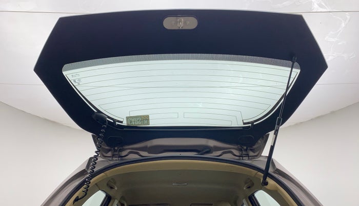 2014 Honda Brio VX MT, Petrol, Manual, 55,425 km, Boot Door Open