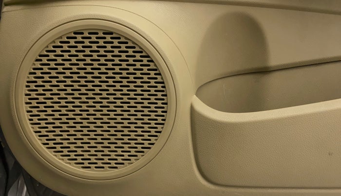 2014 Honda Brio VX MT, Petrol, Manual, 55,425 km, Speaker