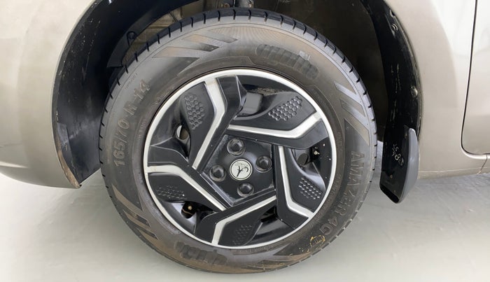 2017 Maruti Dzire VXI, Petrol, Manual, 53,119 km, Left Front Wheel