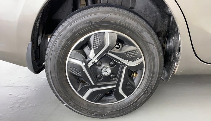 2017 Maruti Dzire VXI, Petrol, Manual, 53,119 km, Right Rear Wheel