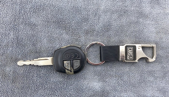 2017 Maruti Dzire VXI, Petrol, Manual, 53,119 km, Key Close Up
