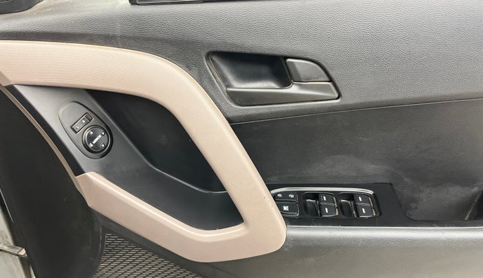 2017 Hyundai Creta E PLUS 1.6 PETROL, Petrol, Manual, 95,454 km, Driver Side Door Panels Control