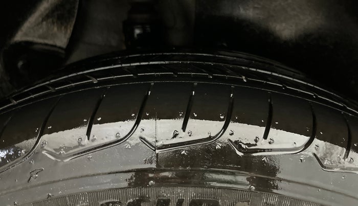 2017 Hyundai Creta E PLUS 1.6 PETROL, Petrol, Manual, 95,454 km, Right Rear Tyre Tread