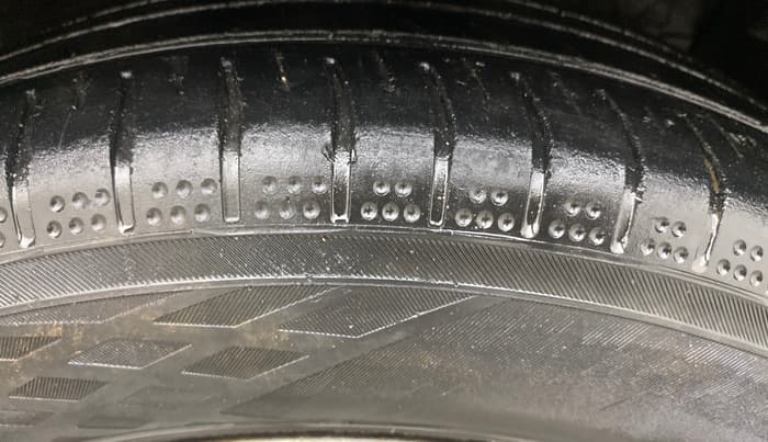 2016 Hyundai Creta SX PLUS 1.6 PETROL, Petrol, Manual, 80,133 km, Right Front Tyre Tread