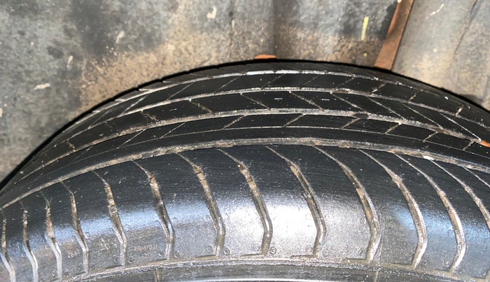 2022 Maruti Vitara Brezza LXI, Petrol, Manual, 24,214 km, Left Rear Tyre Tread