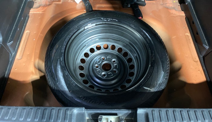 2022 Maruti Vitara Brezza LXI, Petrol, Manual, 24,214 km, Spare Tyre