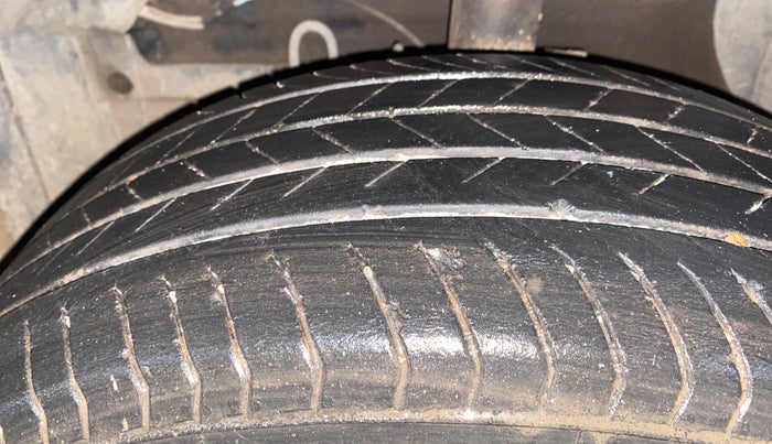 2022 Maruti Vitara Brezza LXI, Petrol, Manual, 24,214 km, Left Front Tyre Tread