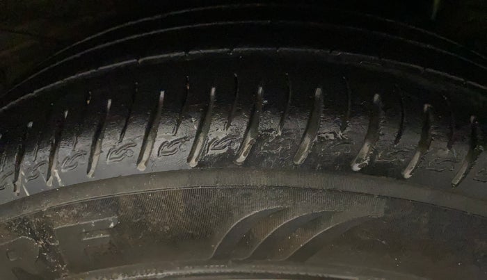 2020 KIA SONET HTK PLUS 1.5, Diesel, Manual, 44,130 km, Left Rear Tyre Tread
