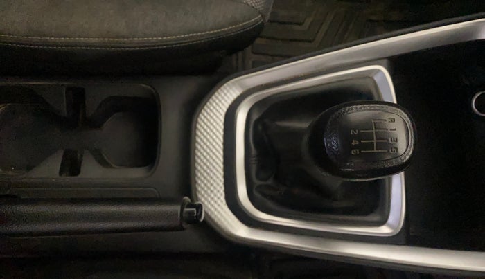 2020 KIA SONET HTK PLUS 1.5, Diesel, Manual, 44,130 km, Gear Lever