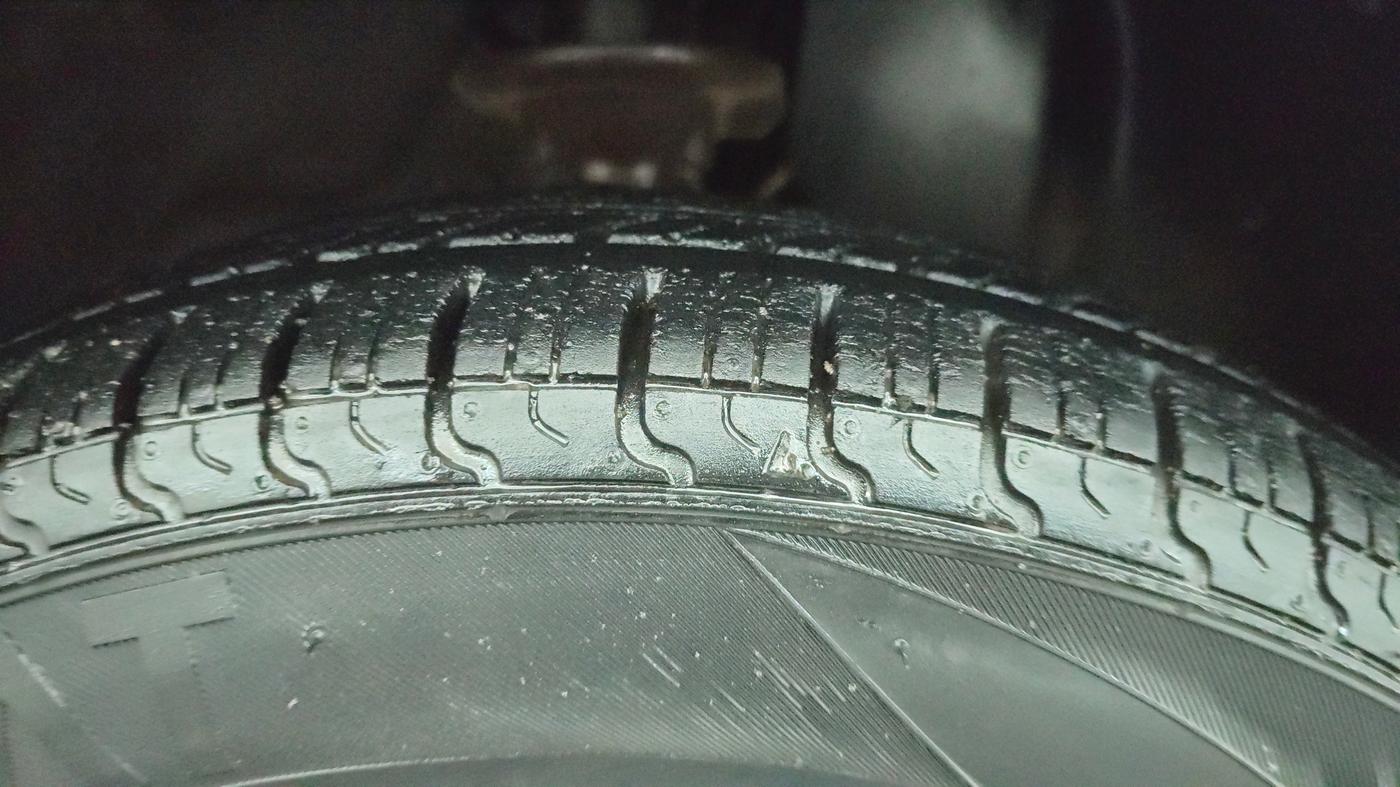 2015 Tata Nano TWIST XT, Petrol, Manual, 45,127 km, Right Front Tyre Tread