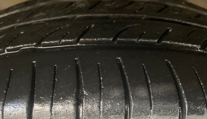 2017 Maruti Celerio VXI (O), Petrol, Manual, 56,741 km, Left Front Tyre Tread