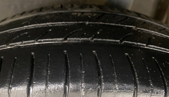 2017 Maruti Celerio VXI (O), Petrol, Manual, 56,741 km, Left Rear Tyre Tread