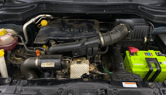 2020 Mahindra XUV300 W8 (O) 1.2 PETROL, Petrol, Manual, 26,537 km, Engine View