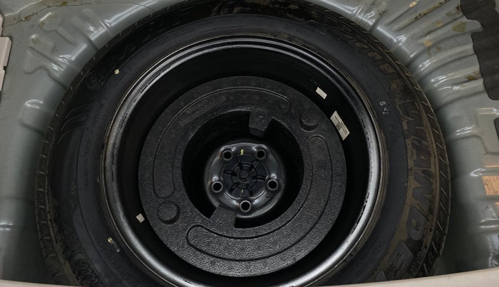 2020 Mahindra XUV300 W8 (O) 1.2 PETROL, Petrol, Manual, 26,537 km, Spare Tyre