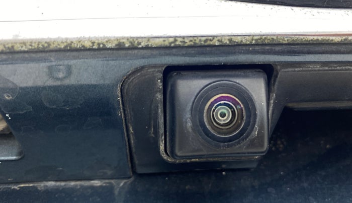 2020 Mahindra XUV300 W8 (O) 1.2 PETROL, Petrol, Manual, 26,537 km, Parking Camera