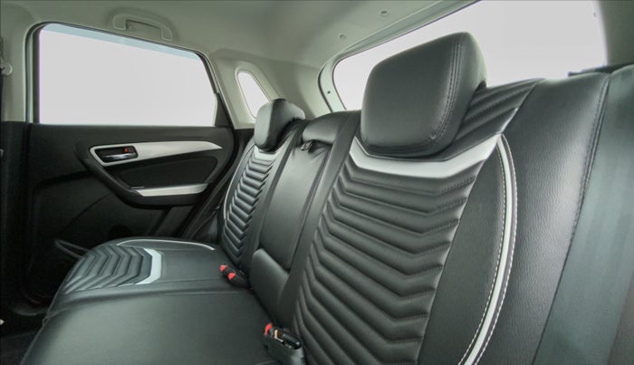 2022 Maruti BREZZA ZXI + SMART HYBRID, Petrol, Manual, 16,525 km, Right Side Rear Door Cabin