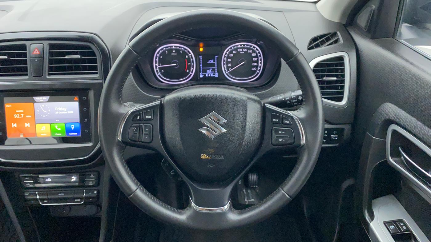 2022 Maruti BREZZA ZXI + SMART HYBRID, Petrol, Manual, 16,525 km, Steering Wheel Close Up