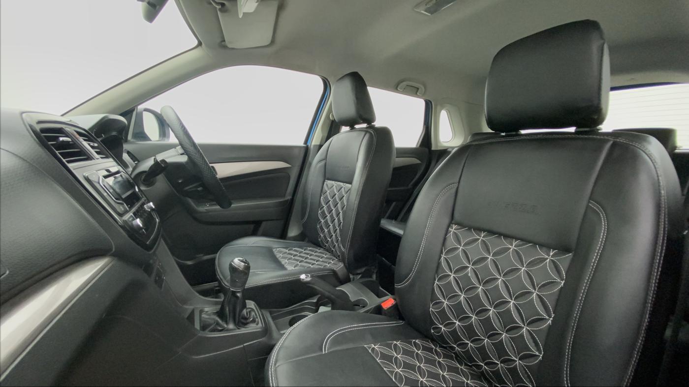 2016 Maruti Vitara Brezza ZDI, Diesel, Manual, 89,093 km, Right Side Front Door Cabin