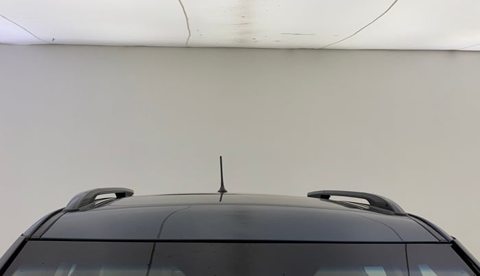 2021 Mahindra XUV300 W8 (O) 1.2 PETROL AMT, Petrol, Automatic, 78,608 km, Moonroof/ Sunroof