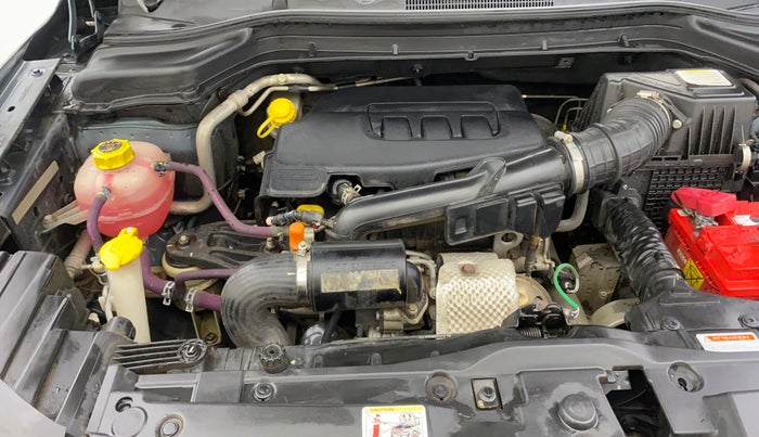 2021 Mahindra XUV300 W8 (O) 1.2 PETROL AMT, Petrol, Automatic, 78,608 km, Engine View - Right