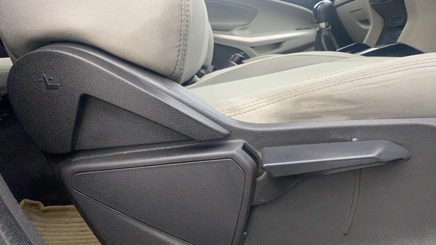 2013 Ford Ecosport TREND 1.5L DIESEL, Diesel, Manual, 1,36,530 km, Driver Side Adjustment Panel