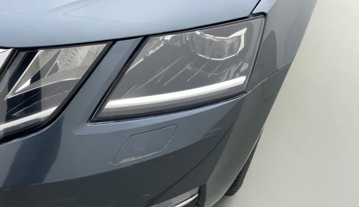 2017 Skoda Octavia STYLE PLUS AT 1.8 TSI, Petrol, Automatic, 80,119 km, Left headlight - Washer not functional
