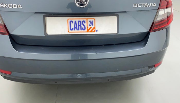 2017 Skoda Octavia STYLE PLUS AT 1.8 TSI, Petrol, Automatic, 80,119 km, Rear bumper - Minor damage