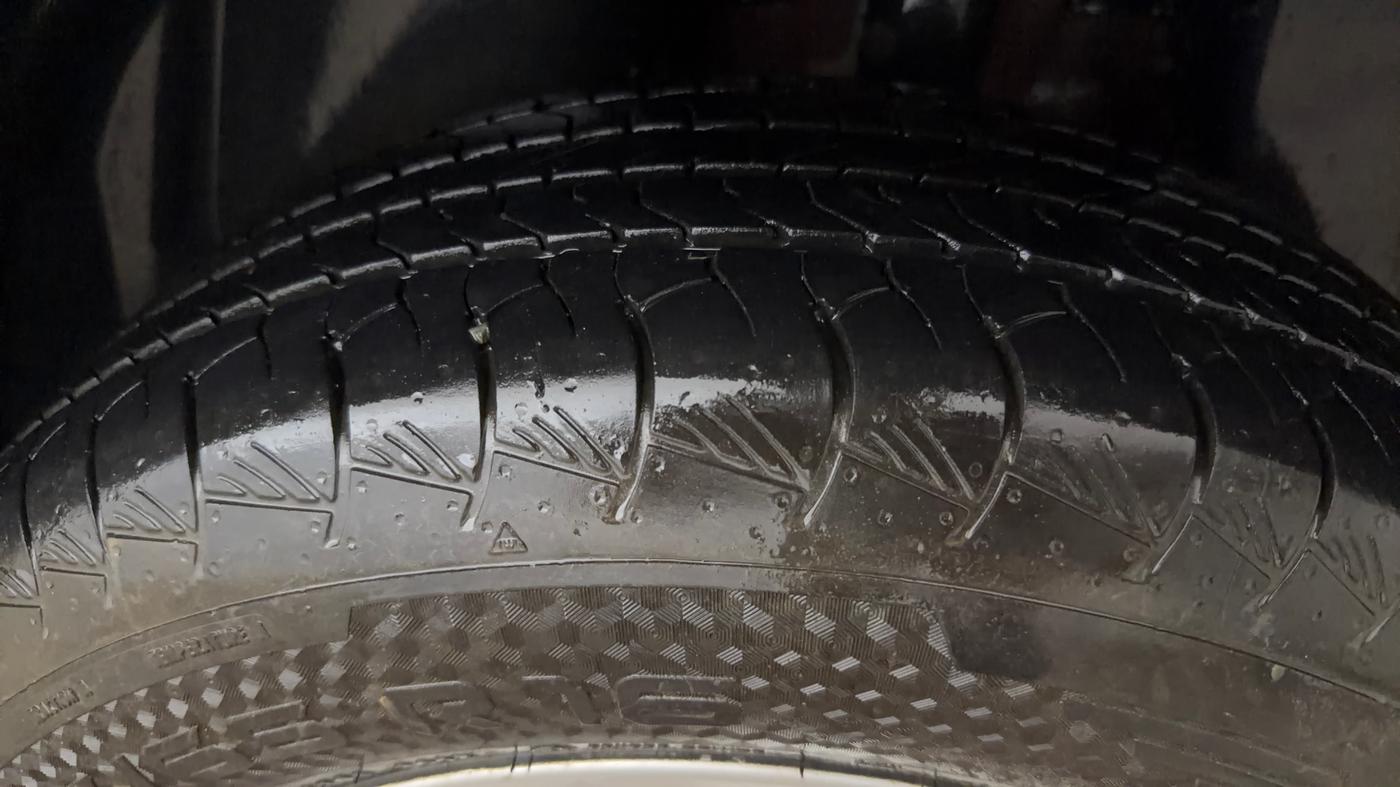 2018 Jeep Compass SPORT PLUS 1.4 PETROL, Petrol, Manual, 90,480 km, Left Rear Tyre Tread