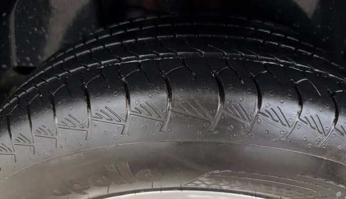 2018 Jeep Compass SPORT PLUS 1.4 PETROL, Petrol, Manual, 90,480 km, Right Rear Tyre Tread