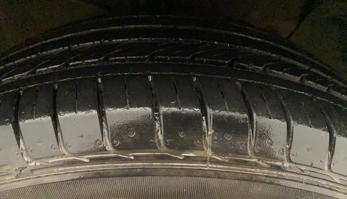 2017 Hyundai Creta E PLUS 1.6 PETROL, Petrol, Manual, 58,079 km, Right Front Tyre Tread