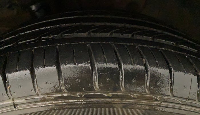 2017 Hyundai Creta E PLUS 1.6 PETROL, Petrol, Manual, 58,079 km, Left Front Tyre Tread