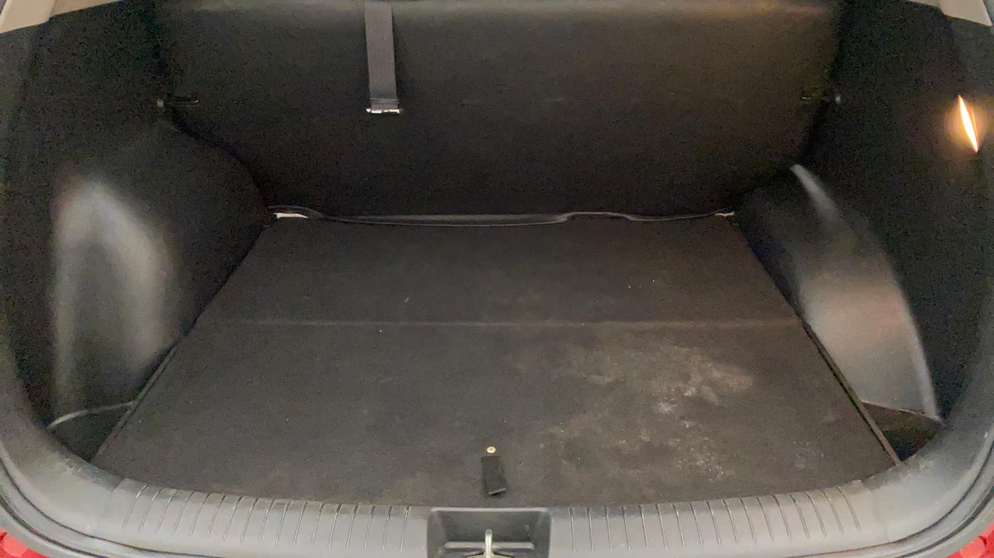 2017 Hyundai Creta E PLUS 1.6 PETROL, Petrol, Manual, 58,079 km, Boot Inside
