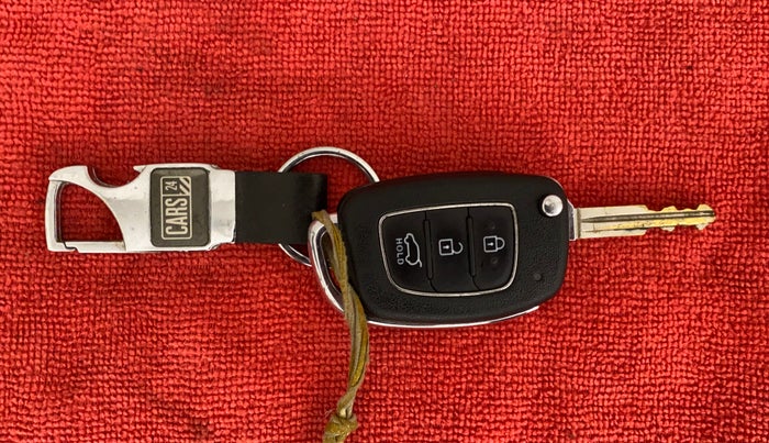 2017 Hyundai Creta E PLUS 1.6 PETROL, Petrol, Manual, 58,079 km, Key Close Up